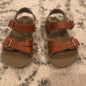 Sun-San sandals size 4 ( baby/toddler )